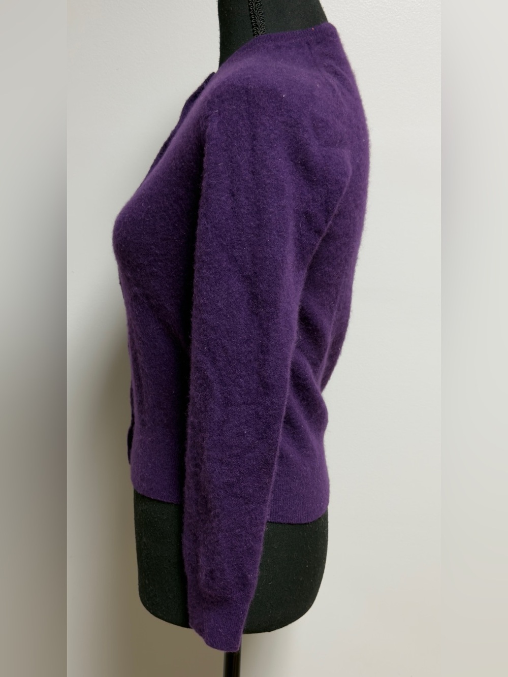 Saks Fifth Avenue 100% Cashmere Cardigan Sweater Purple Crewneck Women's Size S - Picture 2 of 7